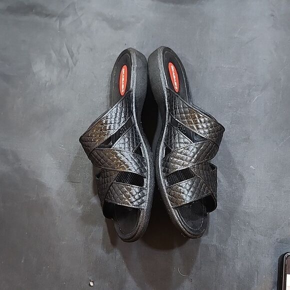 OKABASHI CROSS STRAP WOMEN'S SANDALS - Picture 6 of 16